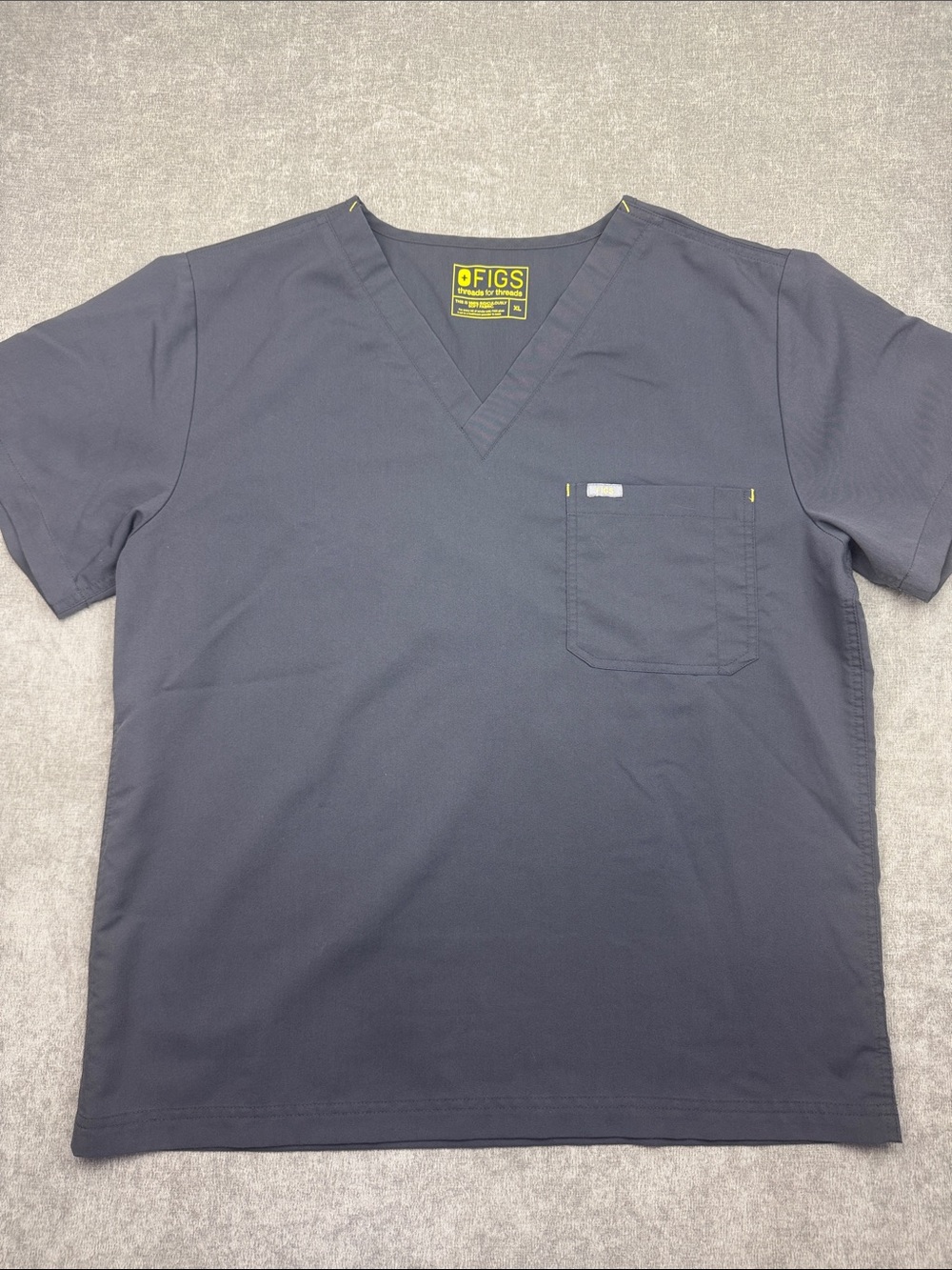 FIGS V-Neck Chest Pocket Scrub Top Grey Mens XL